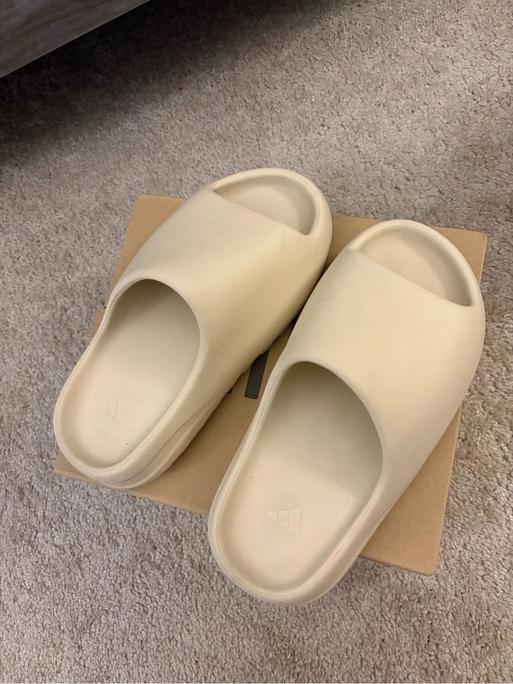 YZY slides adidas Kids Cream Clogs